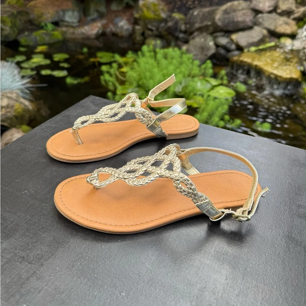 Girls Cat & Jack “Liddie” Sandal SZ 4